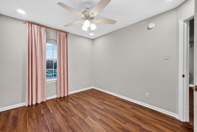 7122 Freesia Court, Baytown, TX 77521