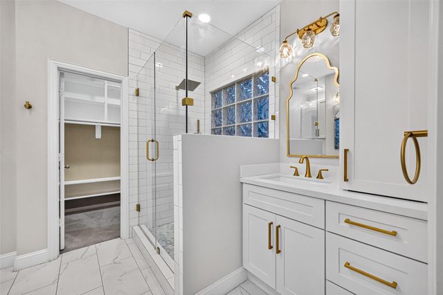 7122 Freesia Court, Baytown, TX 77521