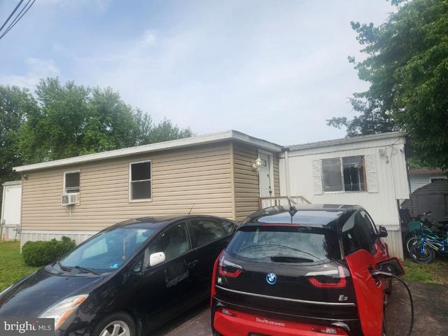 205 DELAWARE, Williamstown, NJ 08094