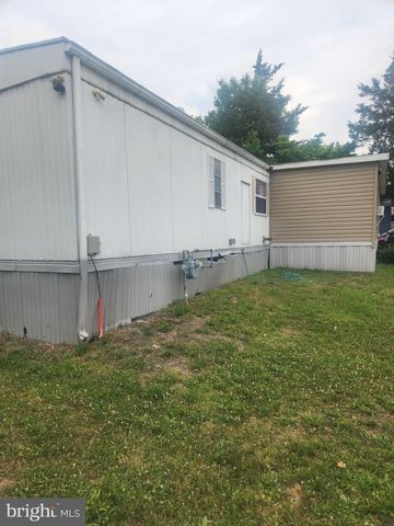 205 DELAWARE, Williamstown, NJ 08094