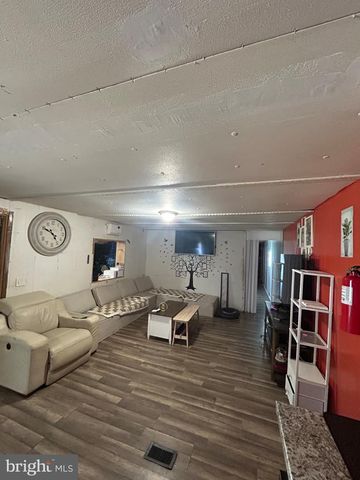 205 DELAWARE, Williamstown, NJ 08094