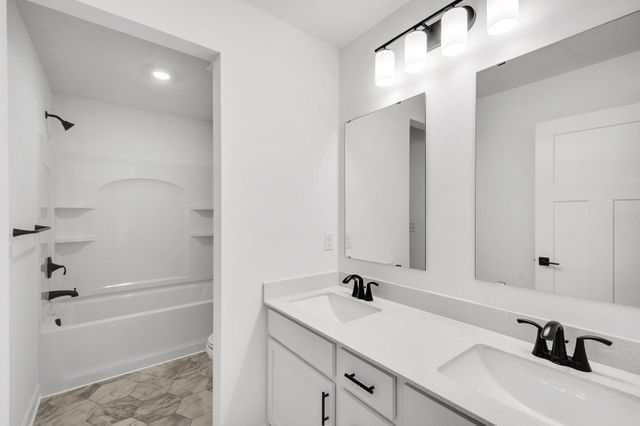 8693 Periwinkle Boulevard, Woodbury, MN 55129