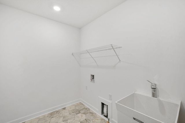 8693 Periwinkle Boulevard, Woodbury, MN 55129