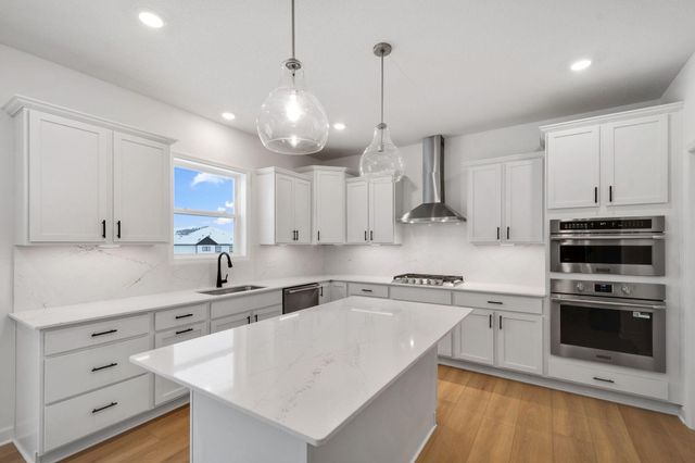 8693 Periwinkle Boulevard, Woodbury, MN 55129