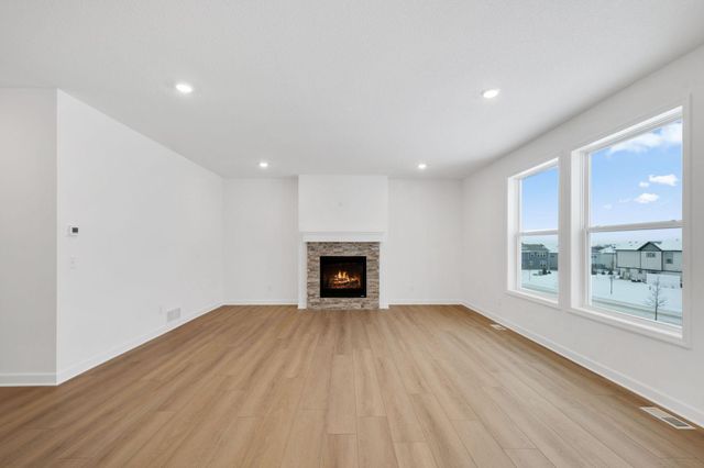 8693 Periwinkle Boulevard, Woodbury, MN 55129