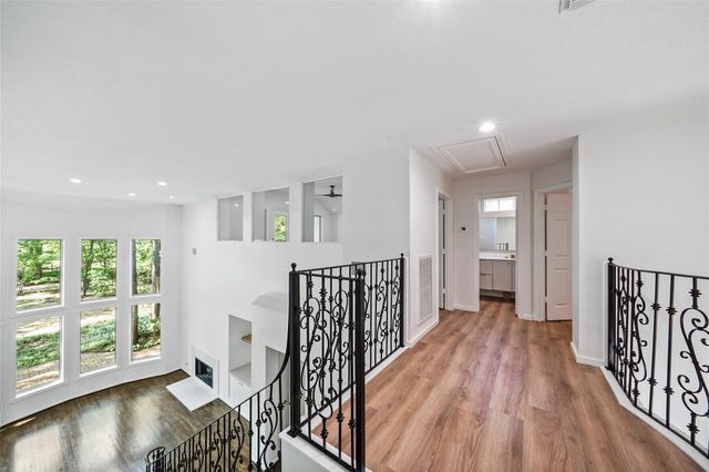 38 N Castlegreen Circle, The Woodlands, TX 77381