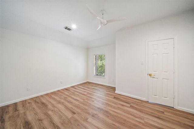 38 N Castlegreen Circle, The Woodlands, TX 77381