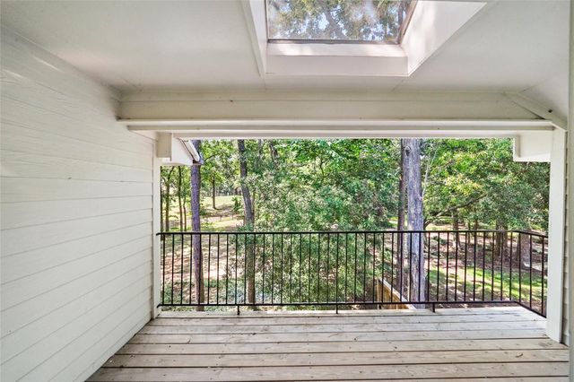 38 N Castlegreen Circle, The Woodlands, TX 77381