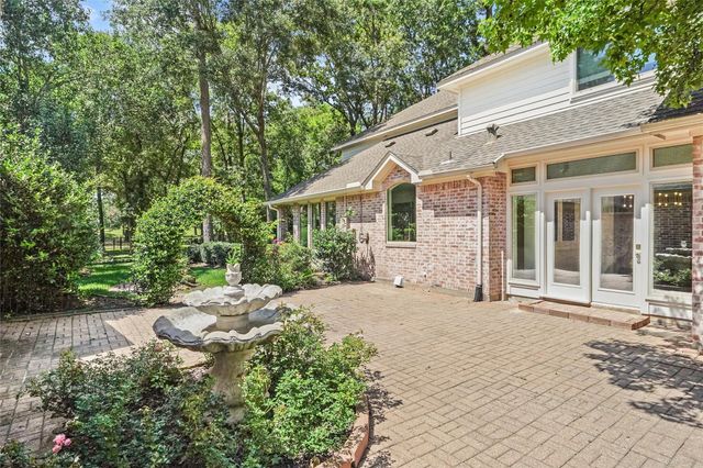 38 N Castlegreen Circle, The Woodlands, TX 77381