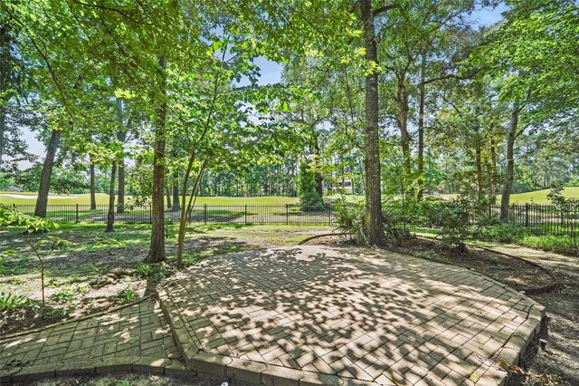 38 N Castlegreen Circle, The Woodlands, TX 77381