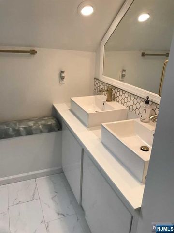 79 Riverdale Street 2, Hillsdale, NJ 07642