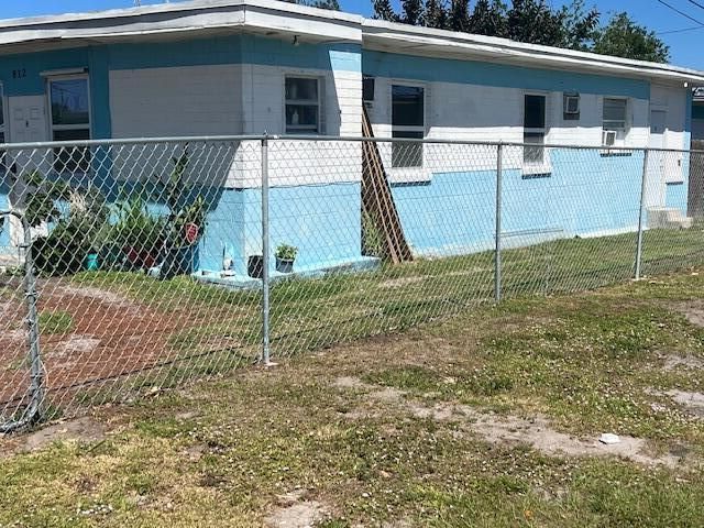 812 N 17th Street, Fort Pierce, FL 34950