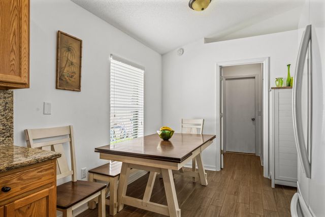 2574 12th Square SW, Vero Beach, FL 32968