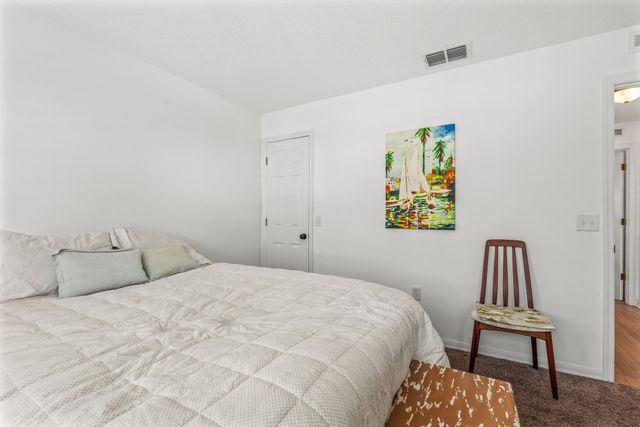 2574 12th Square SW, Vero Beach, FL 32968