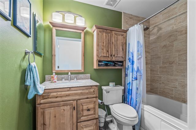 2574 12th Square SW, Vero Beach, FL 32968