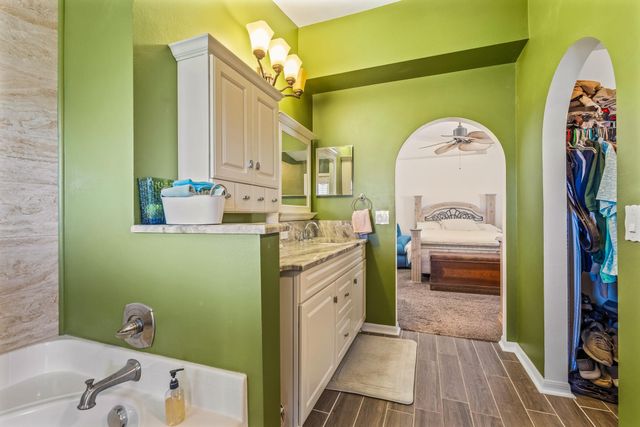 2574 12th Square SW, Vero Beach, FL 32968