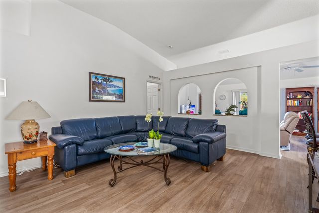 2574 12th Square SW, Vero Beach, FL 32968