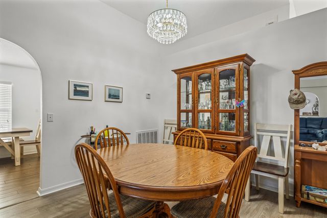 2574 12th Square SW, Vero Beach, FL 32968