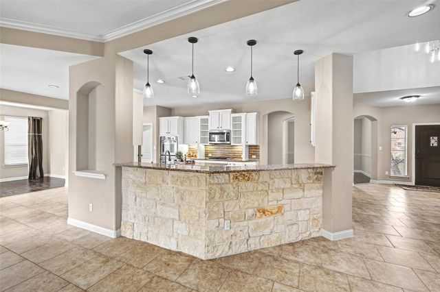 1813 Harvest Dance DR, Leander, TX 78641