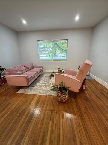 1155 NE 111th St E, Miami, FL 33161