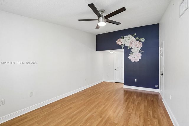 6235 SW 47th Mnr 201, Davie, FL 33314