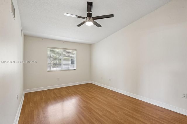 6235 SW 47th Mnr 201, Davie, FL 33314