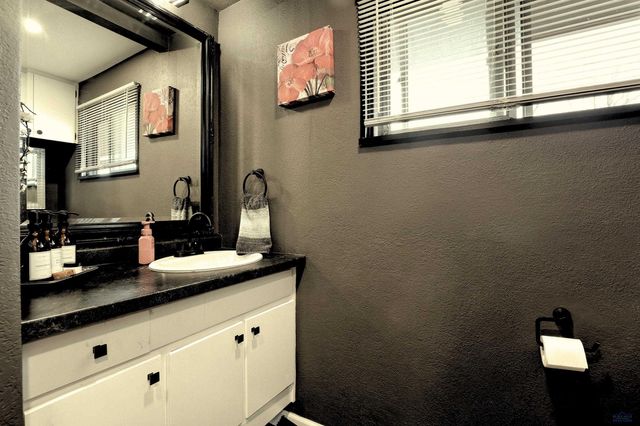 1001 JOY AVE, Rapid City, SD 57702