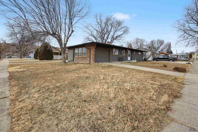 1001 JOY AVE, Rapid City, SD 57702