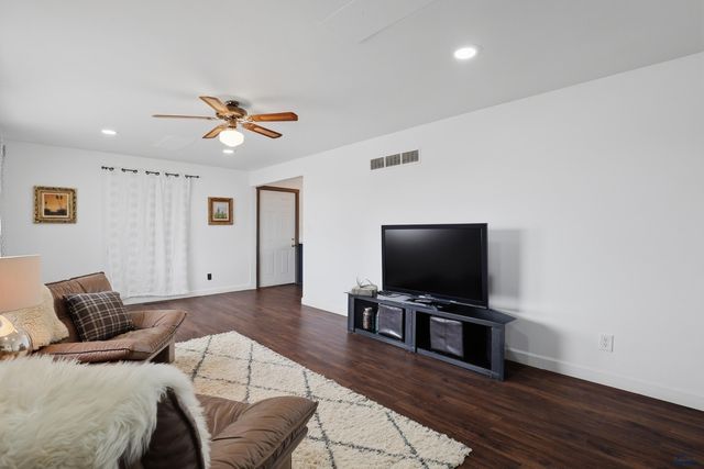 1001 JOY AVE, Rapid City, SD 57702