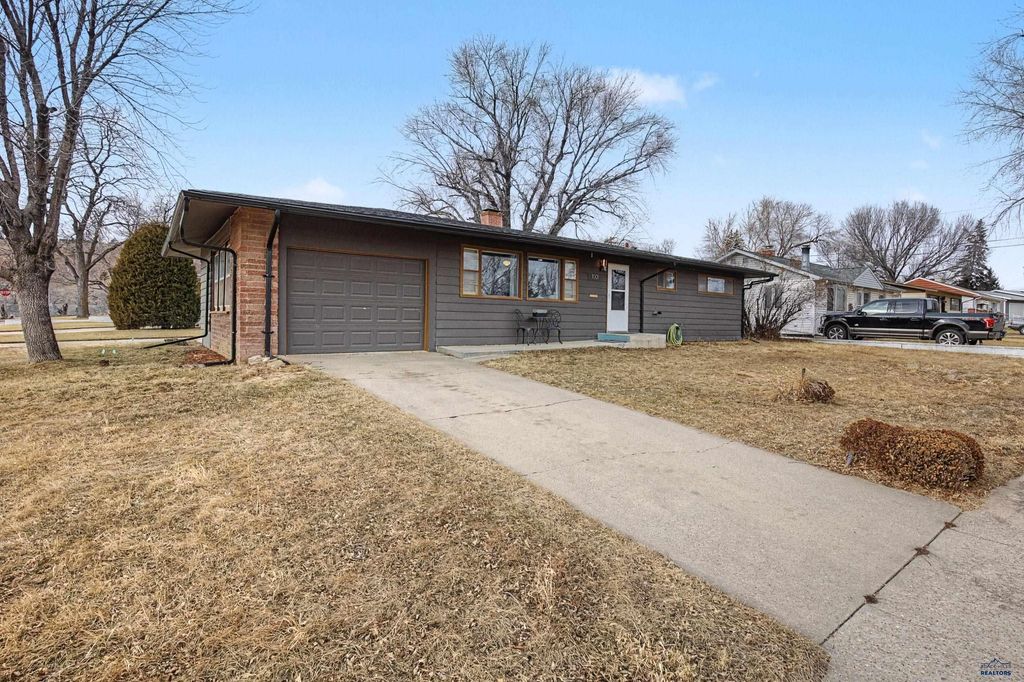 1001 JOY AVE, Rapid City, SD 57702