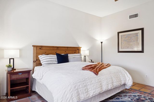 25018 N PASO Trail, Scottsdale, AZ 85255