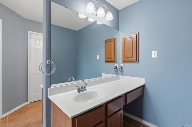 1902 SHOREHAM, San Antonio, TX 78260