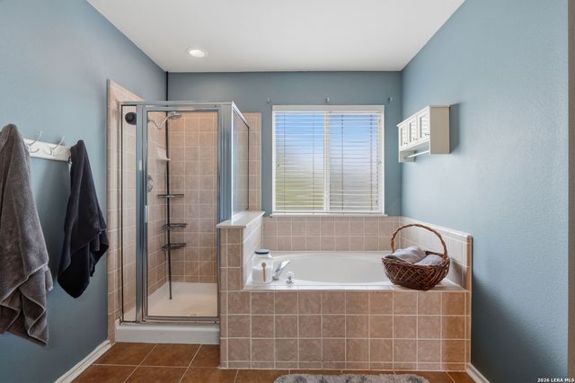 1902 SHOREHAM, San Antonio, TX 78260