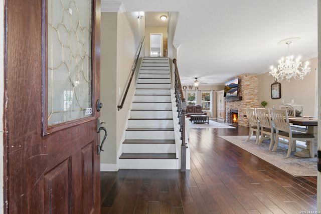 1902 SHOREHAM, San Antonio, TX 78260