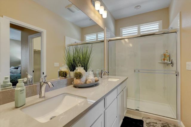 1104 Shadowgate Dr, Roseville, CA 95747