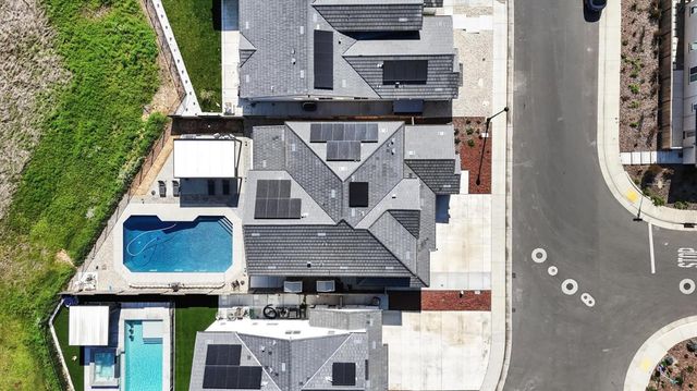 1104 Shadowgate Dr, Roseville, CA 95747