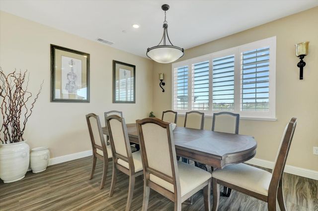 1104 Shadowgate Dr, Roseville, CA 95747