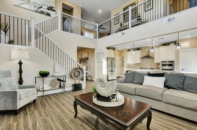 1104 Shadowgate Dr, Roseville, CA 95747