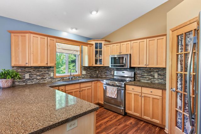 1233 Irvine Drive, Hanover, MN 55341