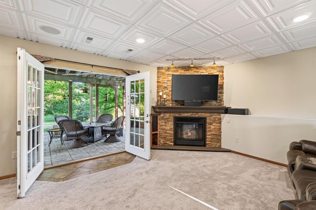 1233 Irvine Drive, Hanover, MN 55341