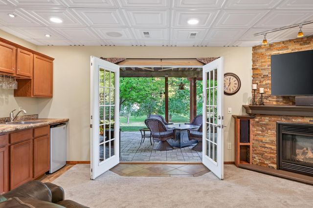 1233 Irvine Drive, Hanover, MN 55341