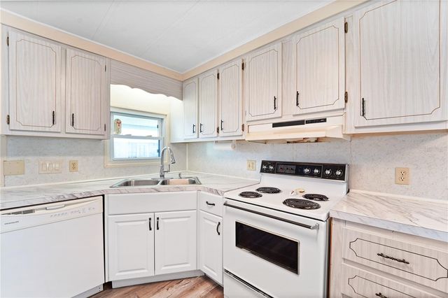47 DELAWARE COURT S 10, Palm Harbor, FL 34684