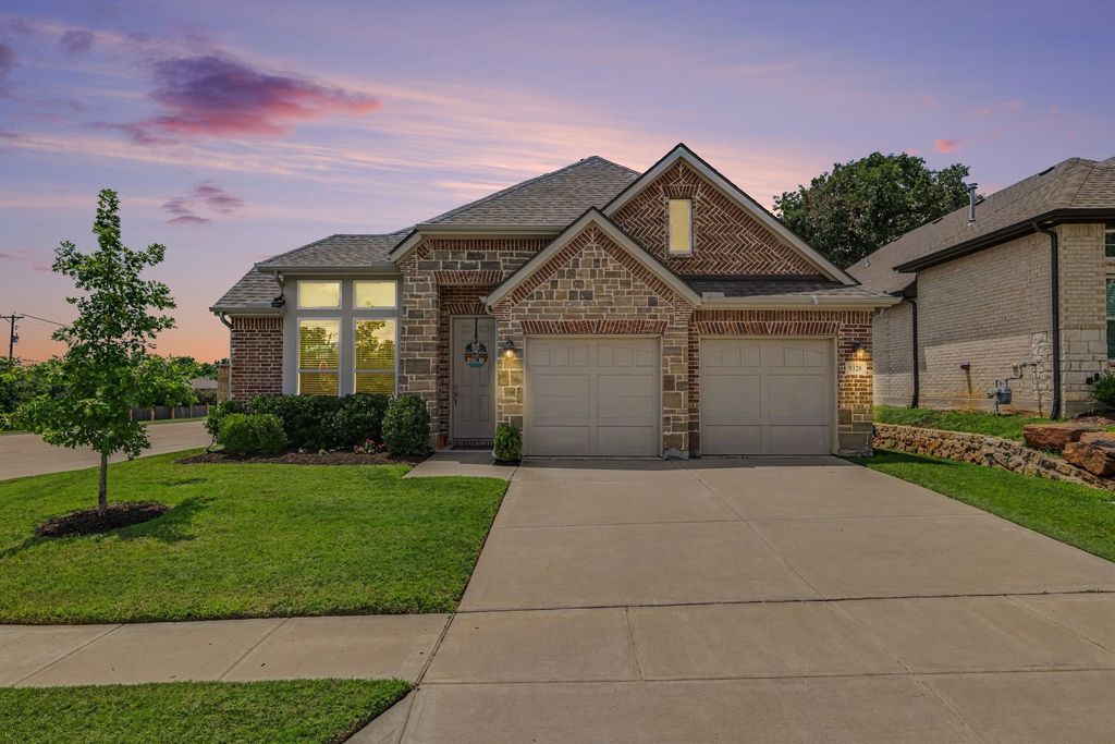 9320 Western Ridge Trail, North Richland Hills, TX 76182