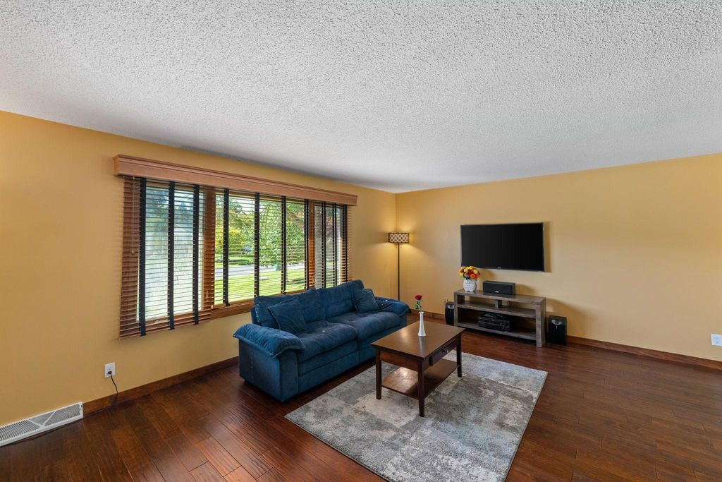 11444 100th Place N, Maple Grove, MN 55369 — photo 5