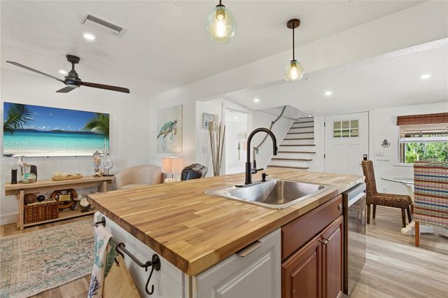 5251 ALPACA DRIVE, Weeki Wachee, FL 34607