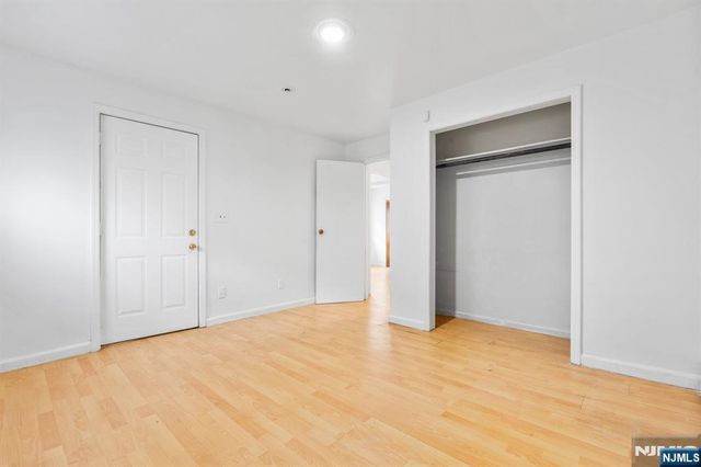352 Totowa Avenue, Paterson, NJ 07502