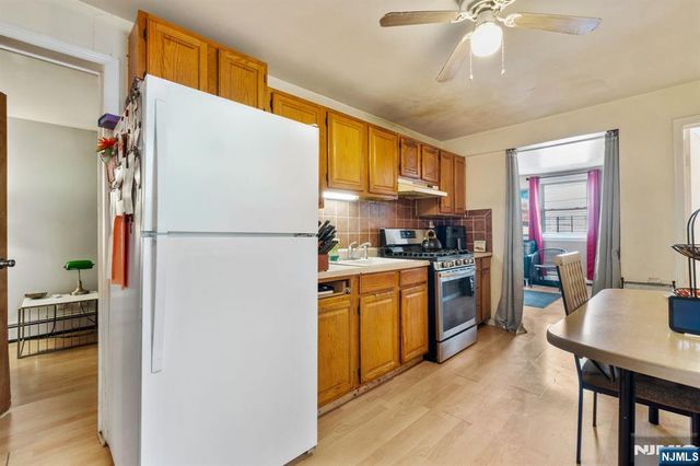 352 Totowa Avenue, Paterson, NJ 07502