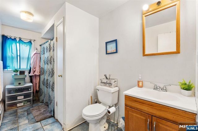 352 Totowa Avenue, Paterson, NJ 07502