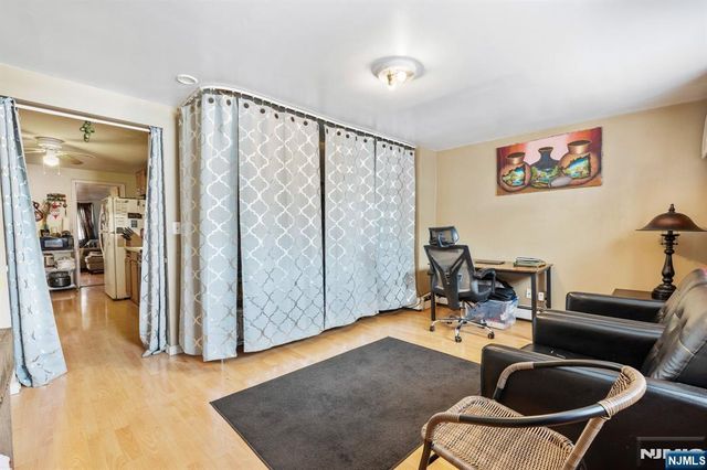 352 Totowa Avenue, Paterson, NJ 07502