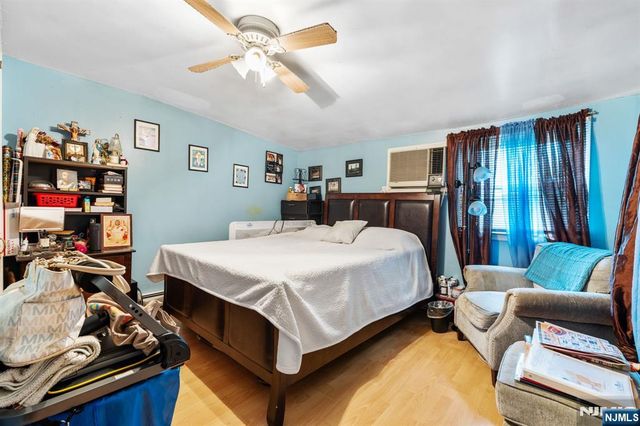 352 Totowa Avenue, Paterson, NJ 07502